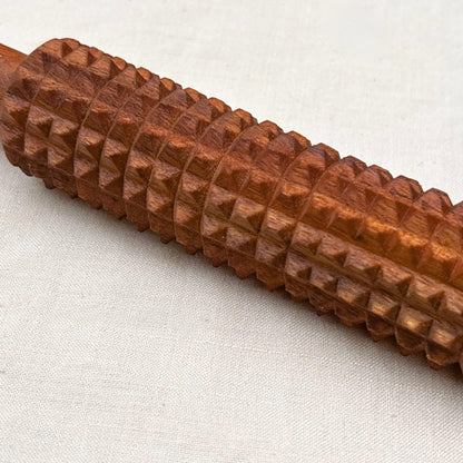 Fascia release roller