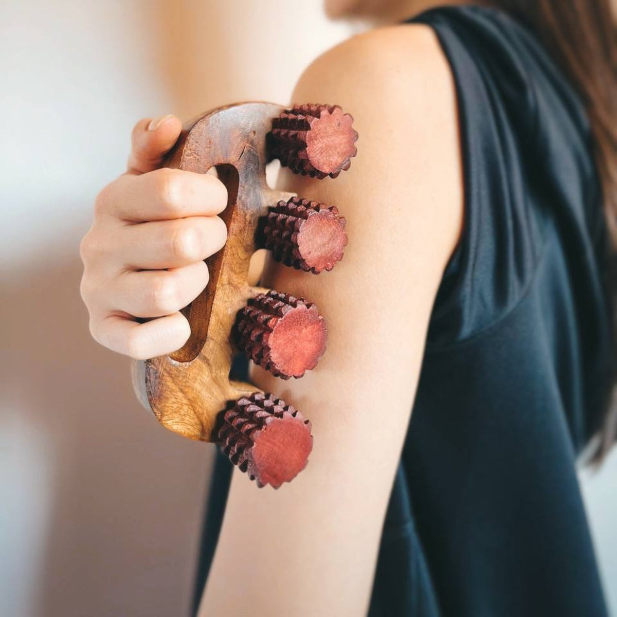Handheld wooden deep tissue massager