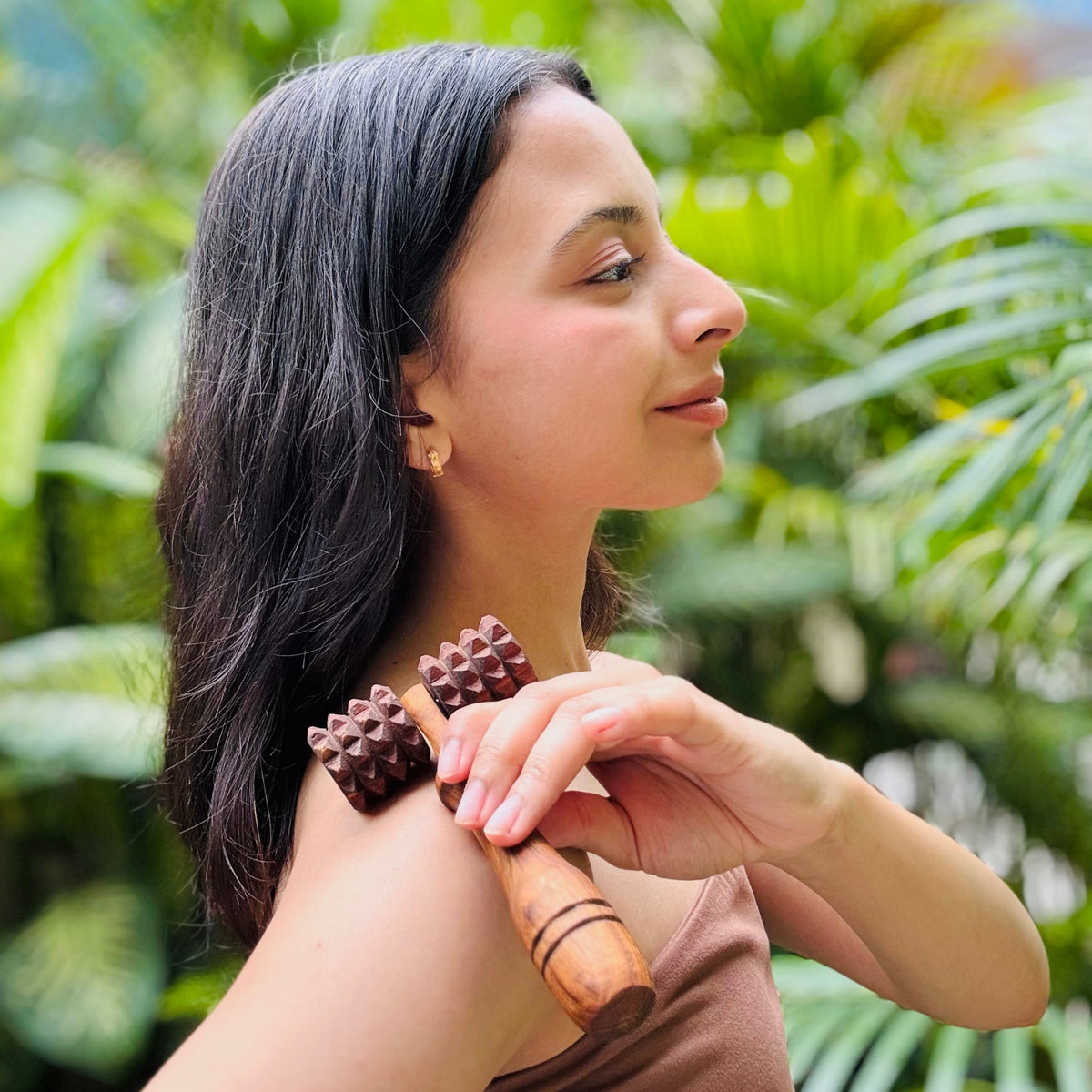 Wooden deep tissue massage roller